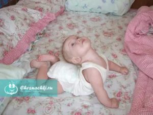Ребёнок плачет ночью, выгибается