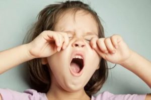 Ребенок не может зевнуть - делает несколько вдохов подряд