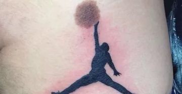 Татуировка и родинка